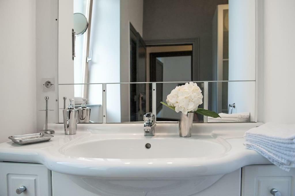 N9 Appartement De Charme Сен-Поль-де-Леон Екстер'єр фото